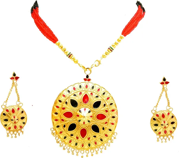 Assamese_Traditional_Red_And_Black_Colour_Tassel_Set_For_Women